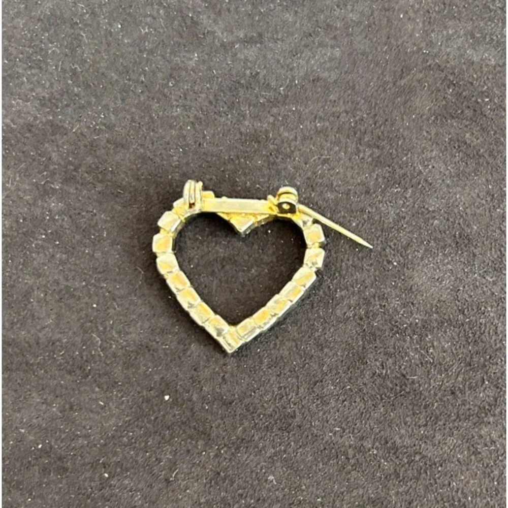 Vintage Gold Tone Dark Red Rhinestone Cut Out Open Heart Love Brooch Pin 1